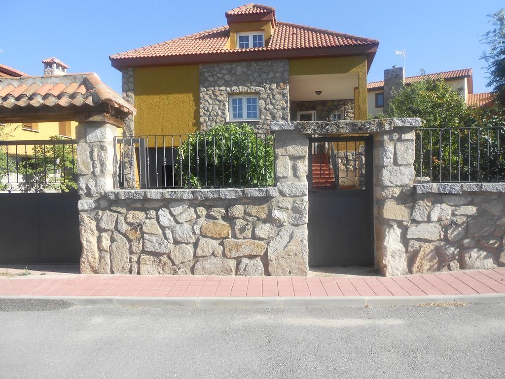 En Casa De Carlos Ortigosa del Monte Kültér fotó